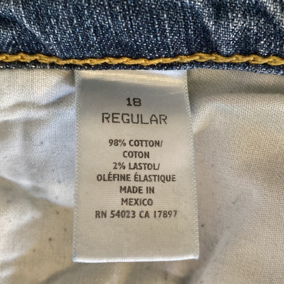 🎉SALE🎉Old Navy “The Flirt” Boot Cut Women’s Plus Jeans size 18 Regular - Picture 6 of 7